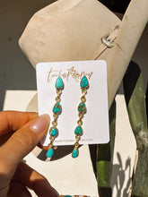 Load image into Gallery viewer, Cheval Earrings
