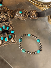 Load image into Gallery viewer, Arizona Navajo Style Pearl Bracelet
